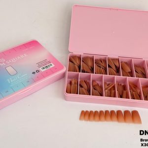 Uñas efecto acrilico cuadrado cortas por 300 brown